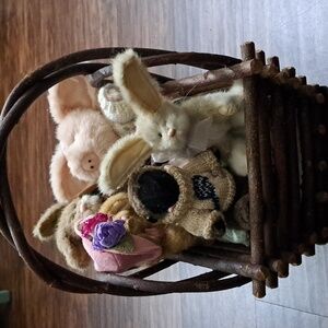 5 Boyds Spring Collectables BASKET NOT INCLUDED